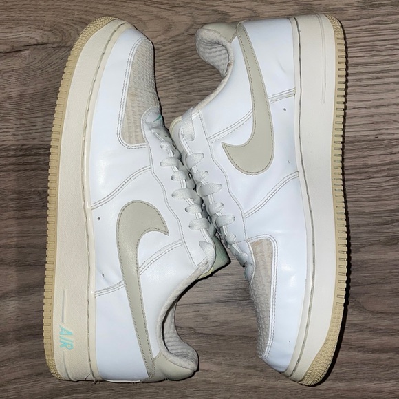 Nike Airforce 1 Premium - Picture 1 of 9
